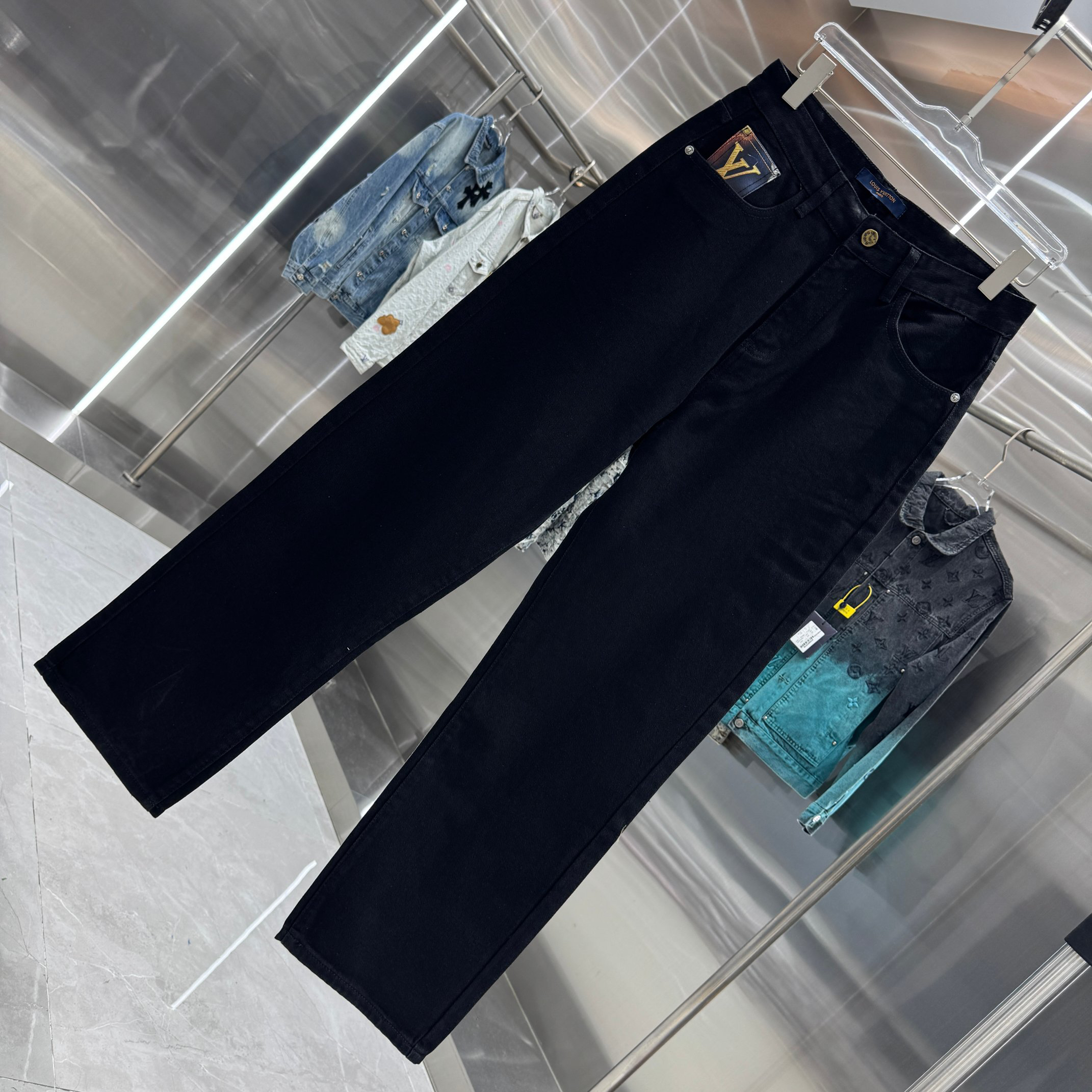 Louis Vuitton Pants in Black