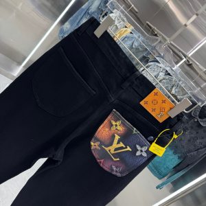 Louis Vuitton Pants in Black