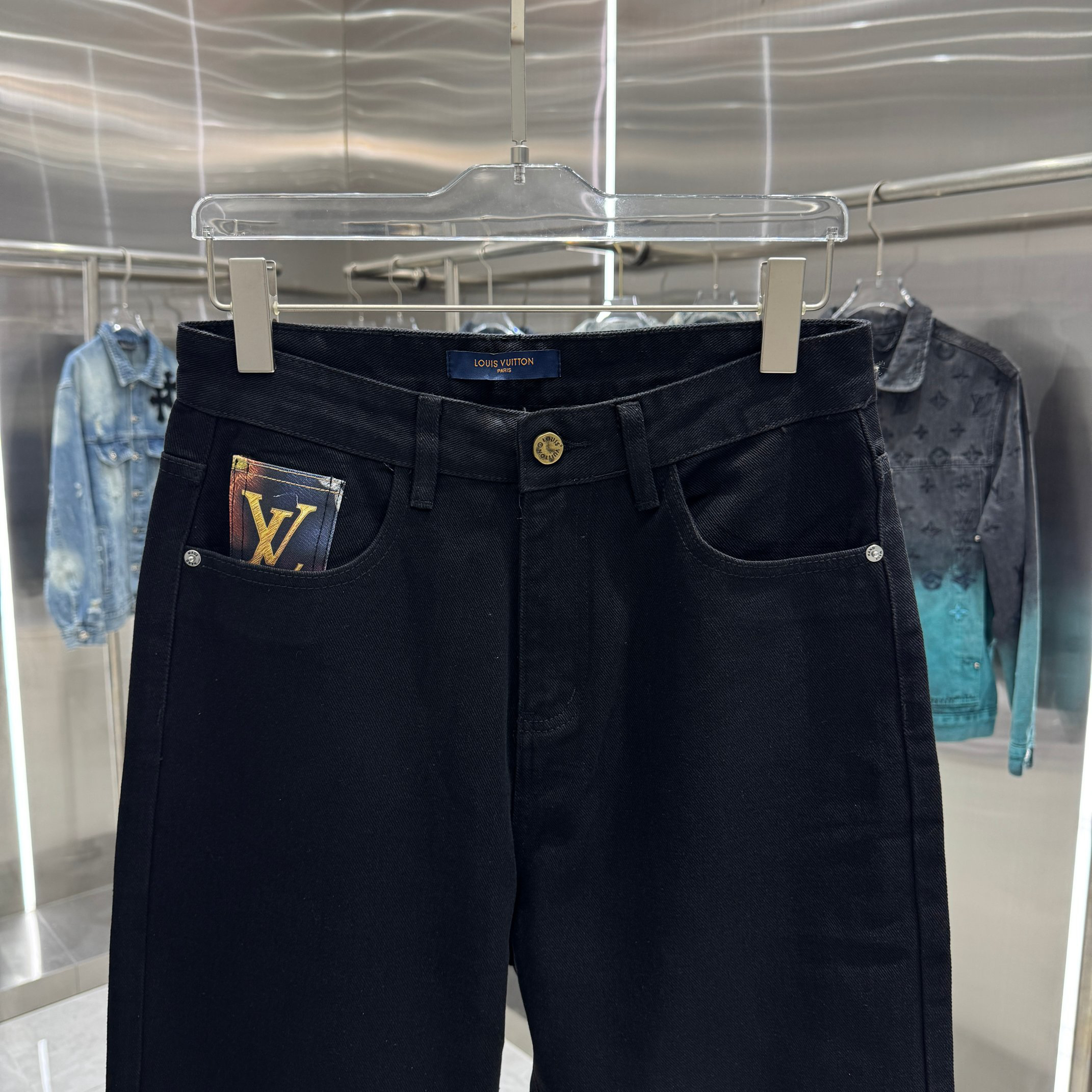 Louis Vuitton Pants in Black