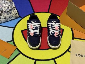 Louis Vuitton Sneakers in Denim