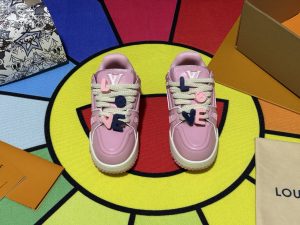 Louis Vuitton Sneakers in Denim