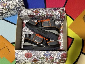 Louis Vuitton Sneakers in Denim