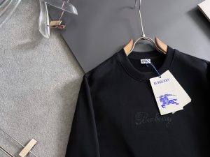 Hoodie in Black