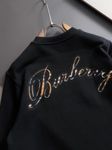 Hoodie in Black