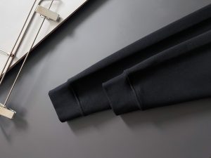 Hoodie in Black