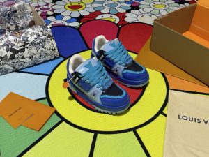 Louis Vuitton Sneakers in Denim