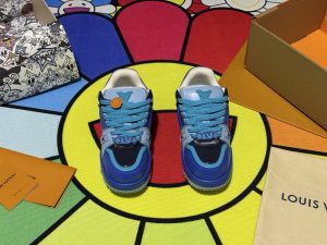 Louis Vuitton Sneakers in Denim