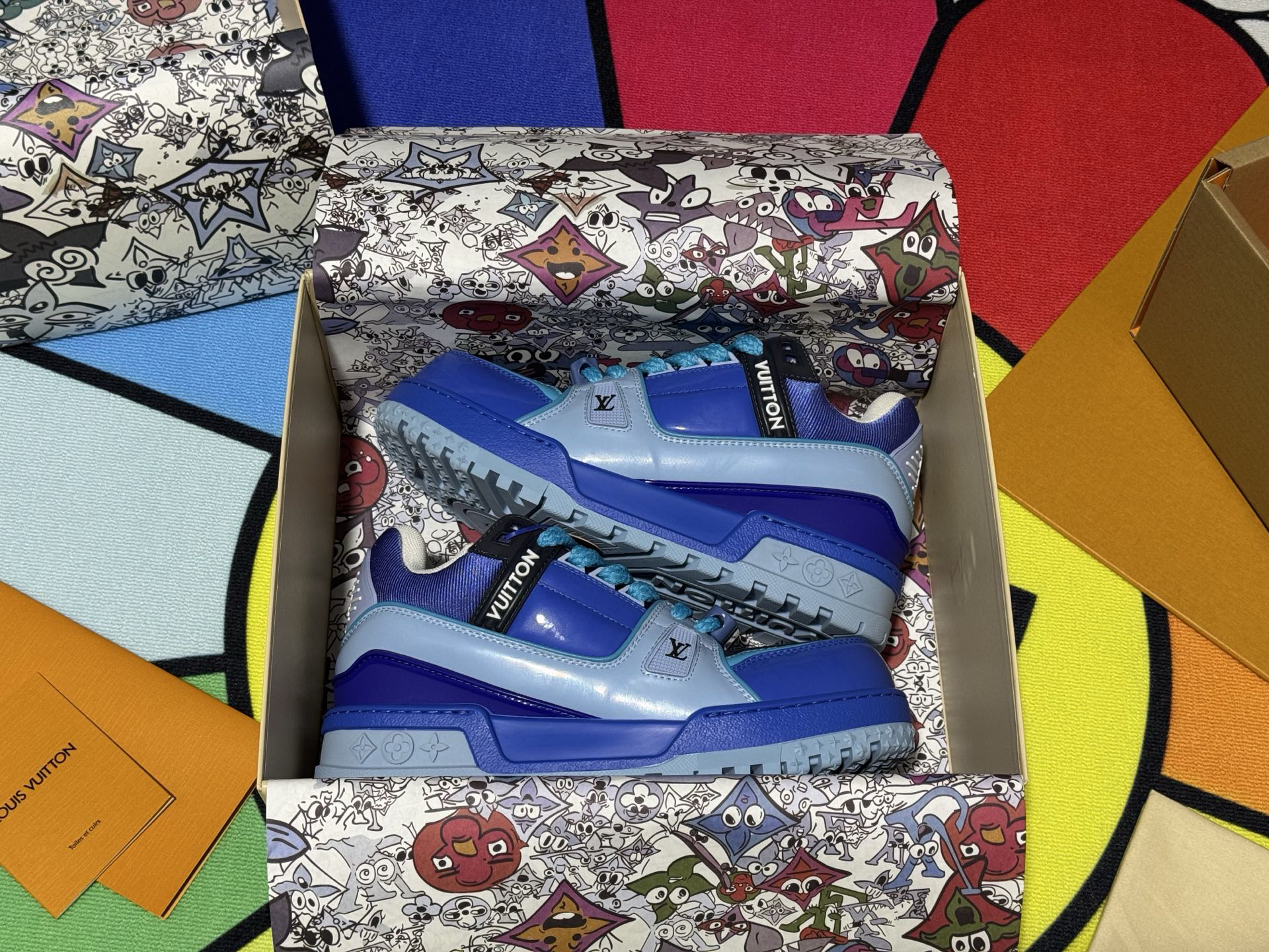 Louis Vuitton Sneakers in Denim