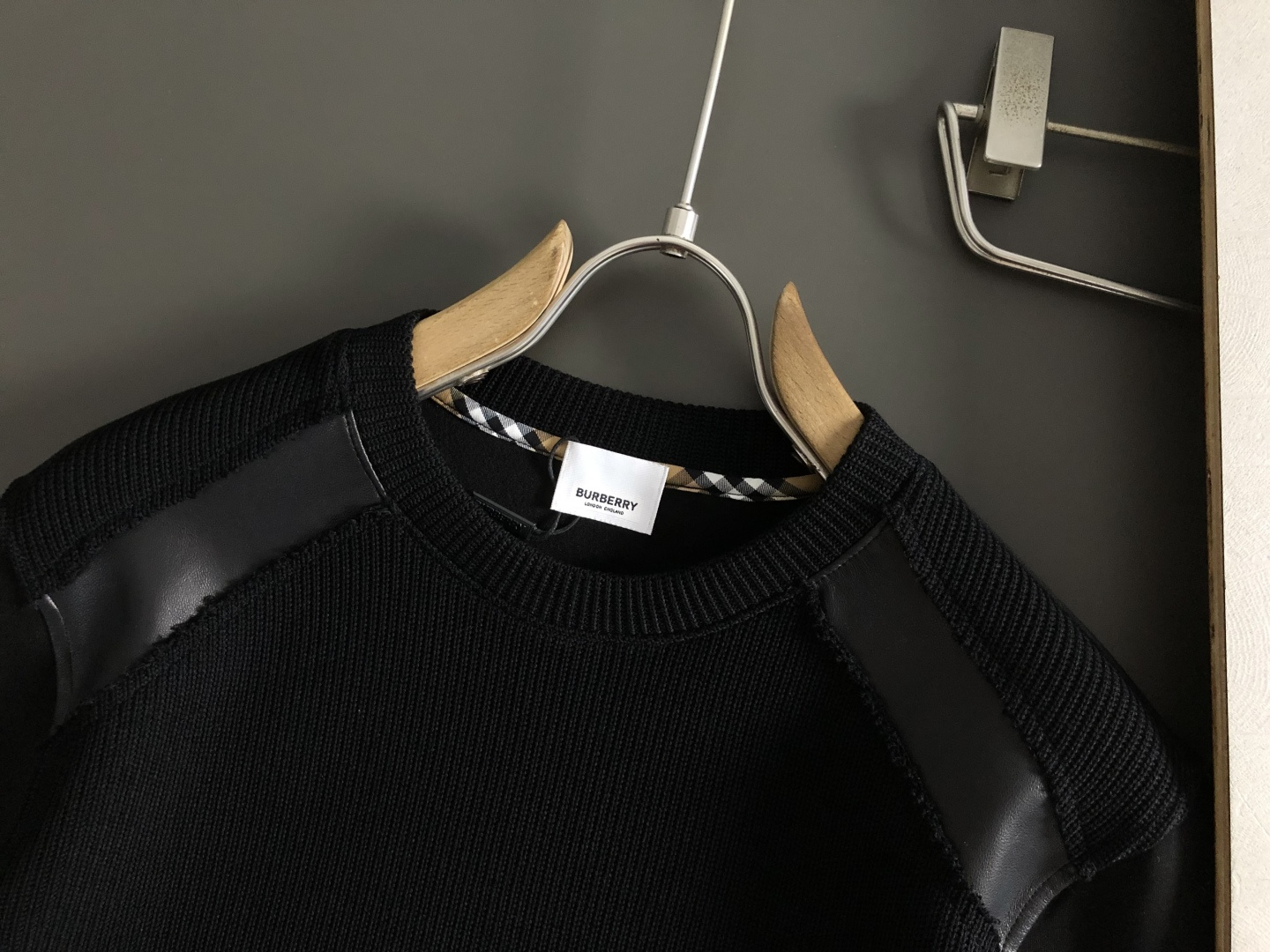 Hoodie in Black