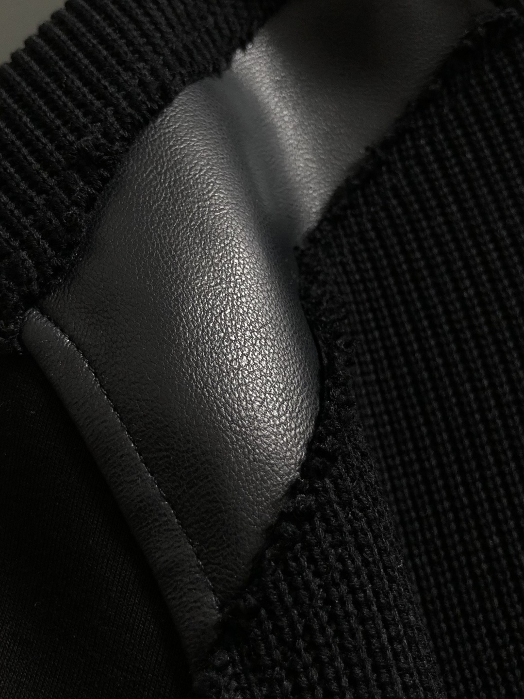 Hoodie in Black