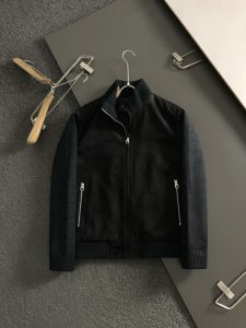 Jacket in Black