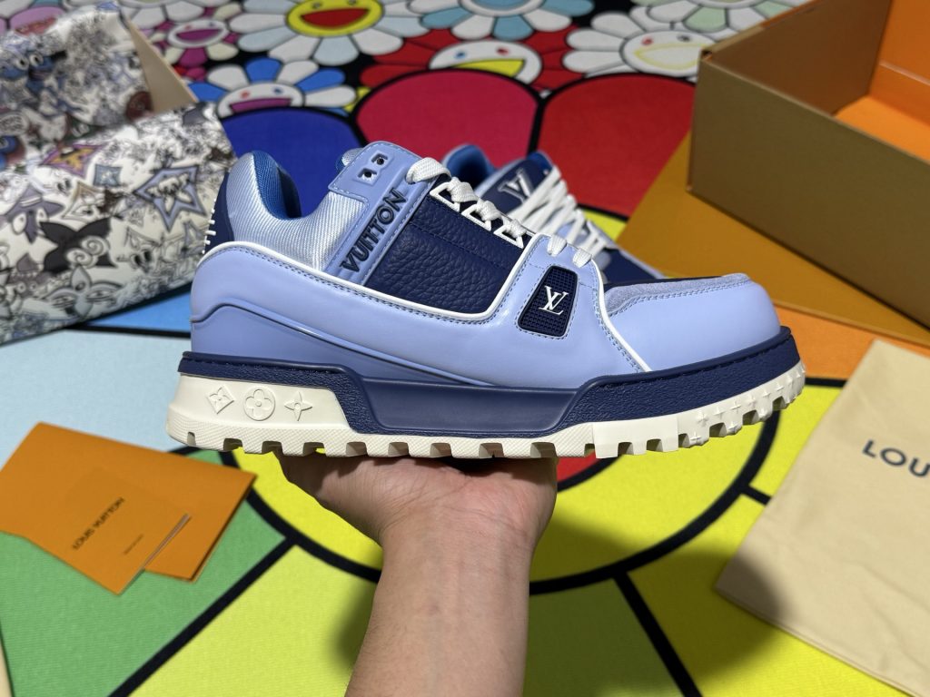 Louis Vuitton Sneakers in Denim