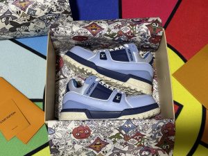Louis Vuitton Sneakers in Denim