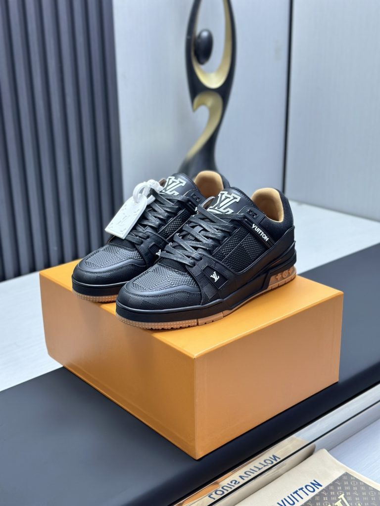 Louis Vuitton Sneakers
