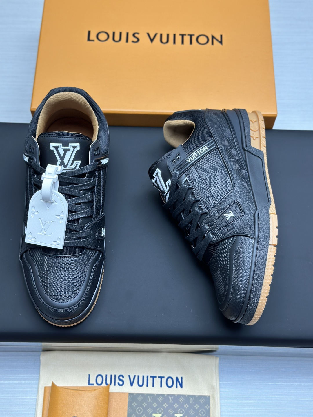Louis Vuitton Sneakers
