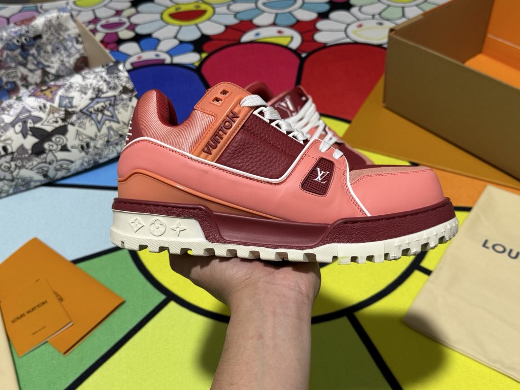 Louis Vuitton Sneakers in Denim