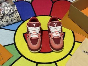 Louis Vuitton Sneakers in Denim