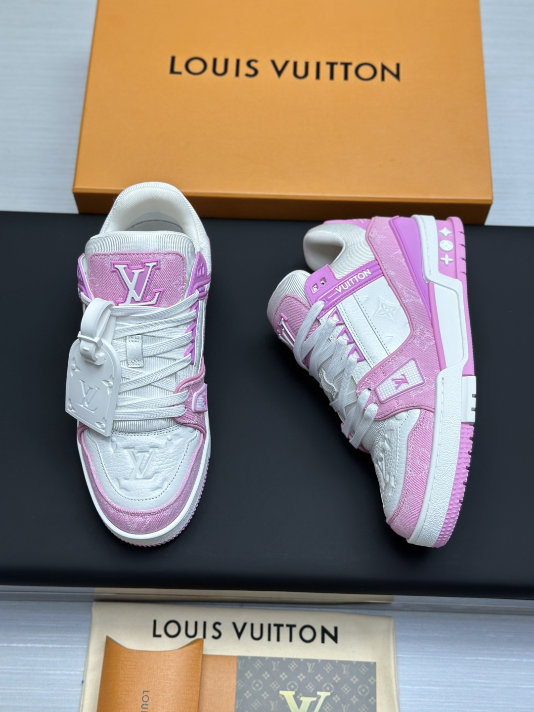 Louis Vuitton Sneakers
