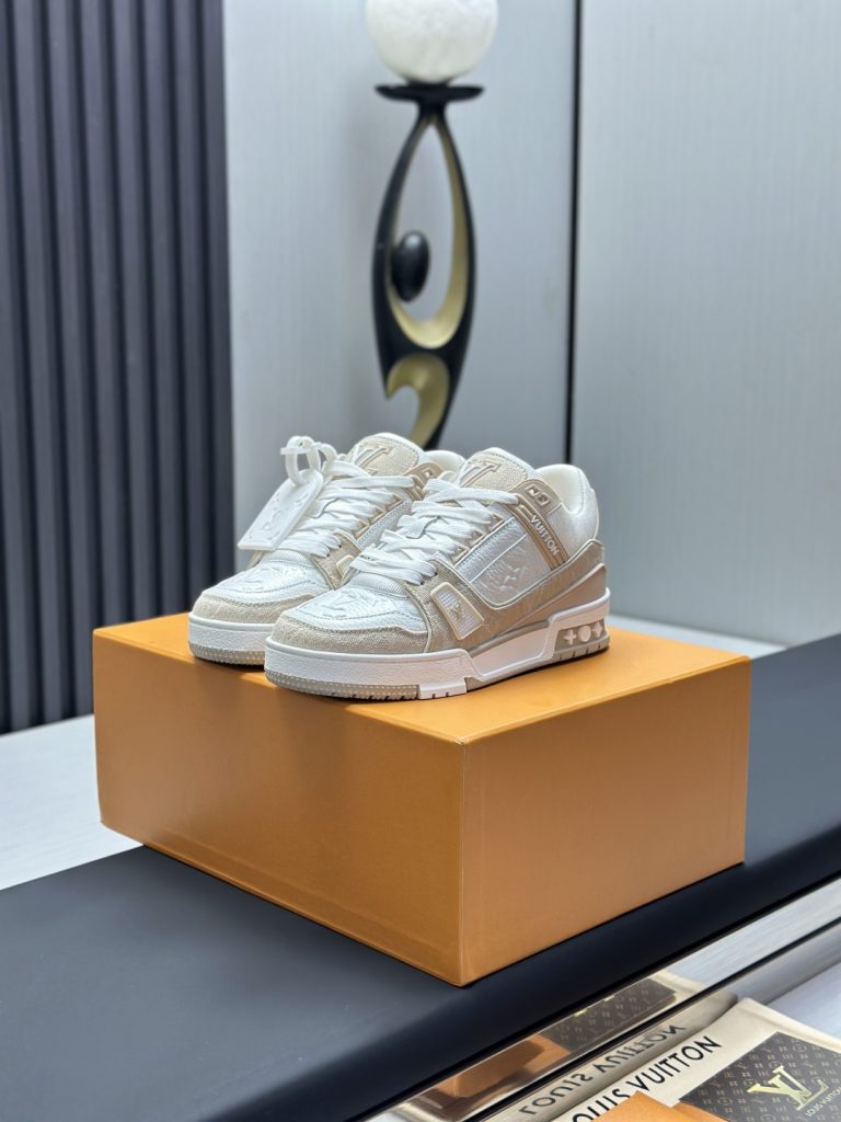 Louis Vuitton Sneakers