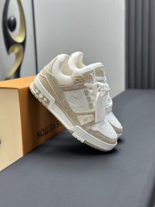 Louis Vuitton Sneakers