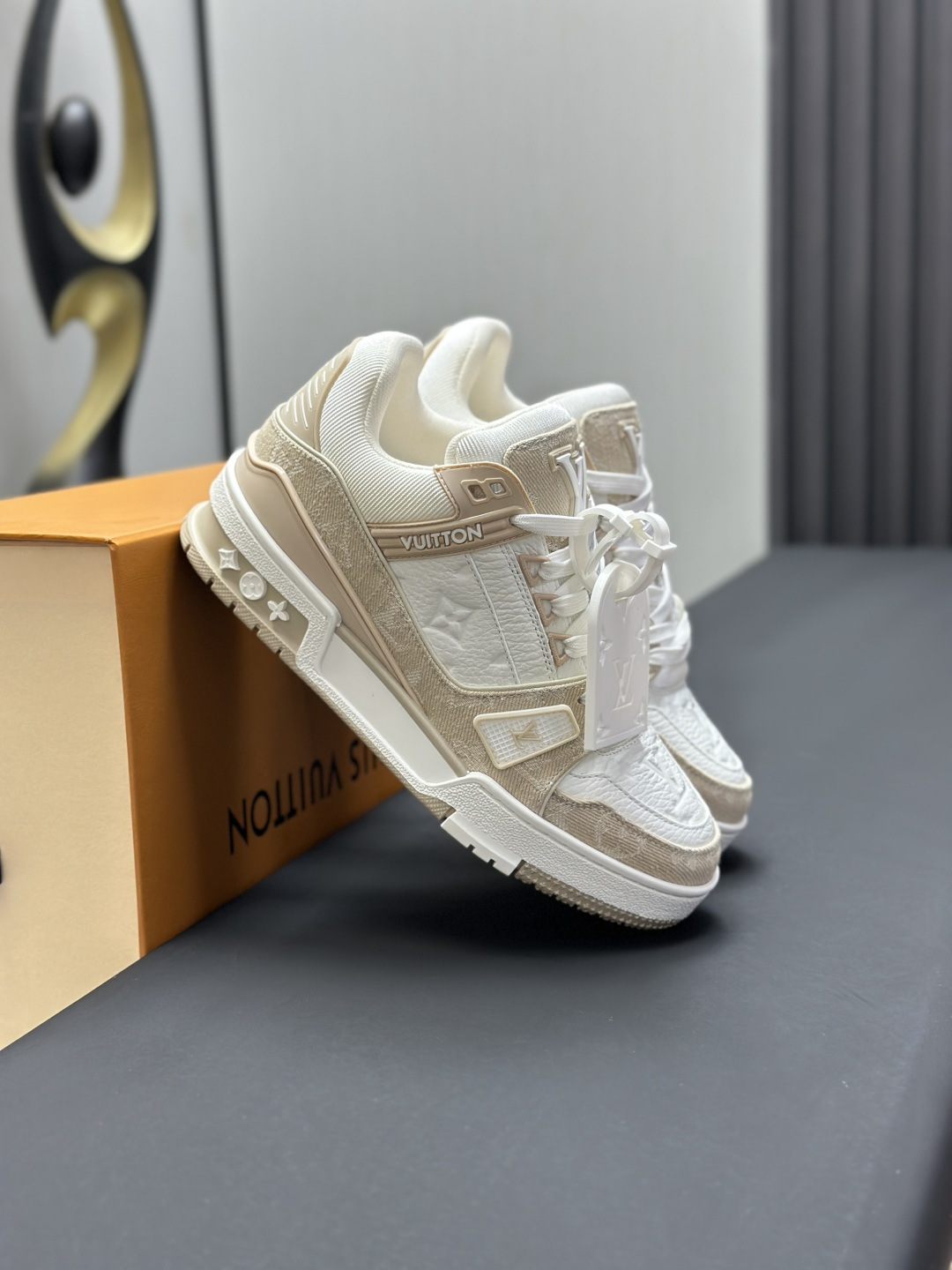Louis Vuitton Sneakers
