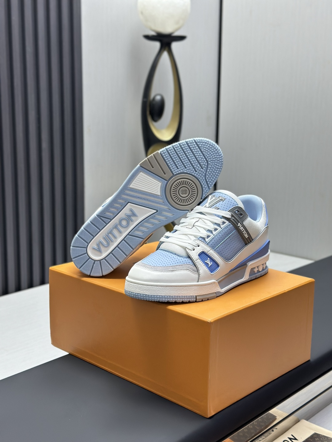 Louis Vuitton Sneakers