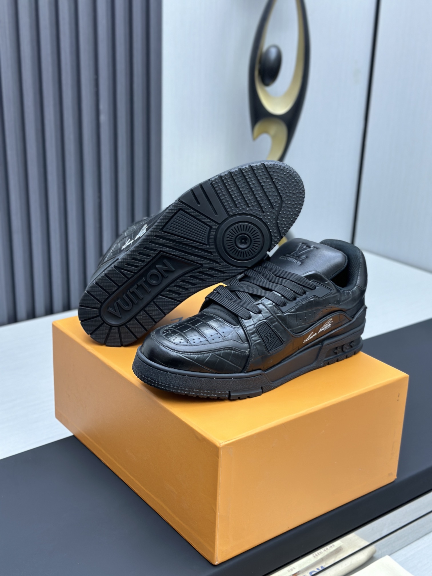 Louis Vuitton Sneakers