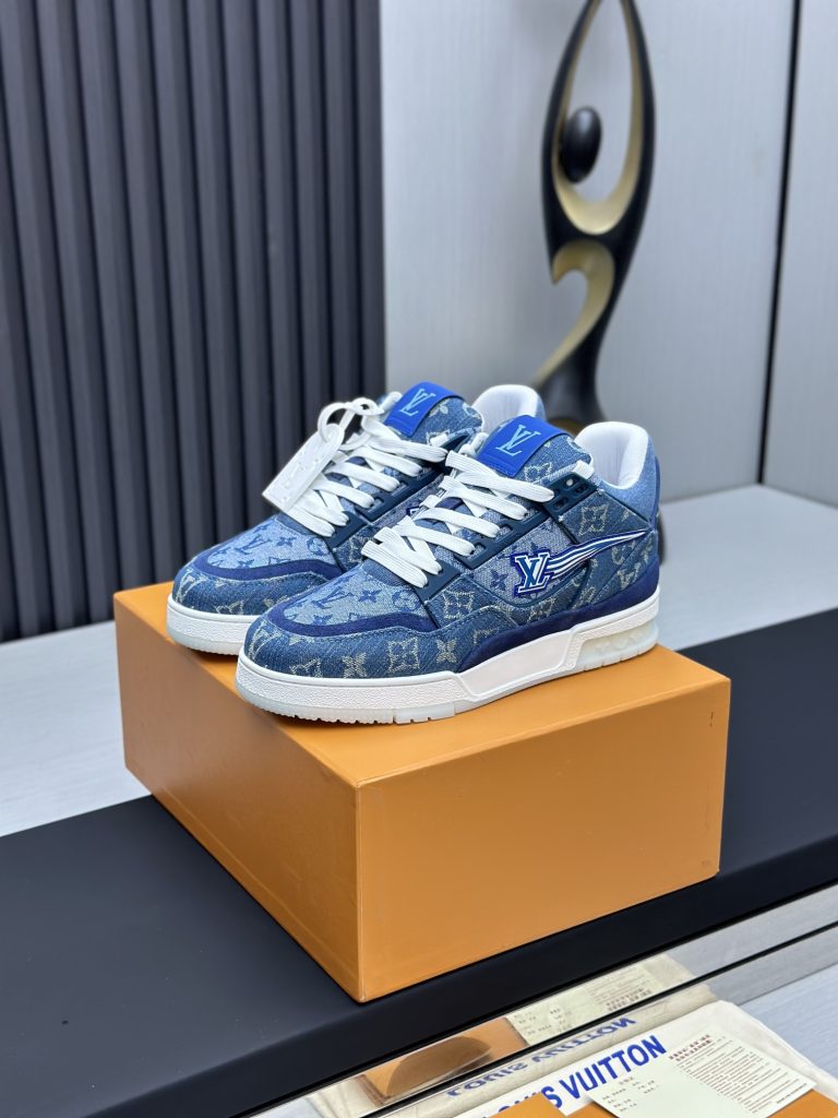 Louis Vuitton Sneakers