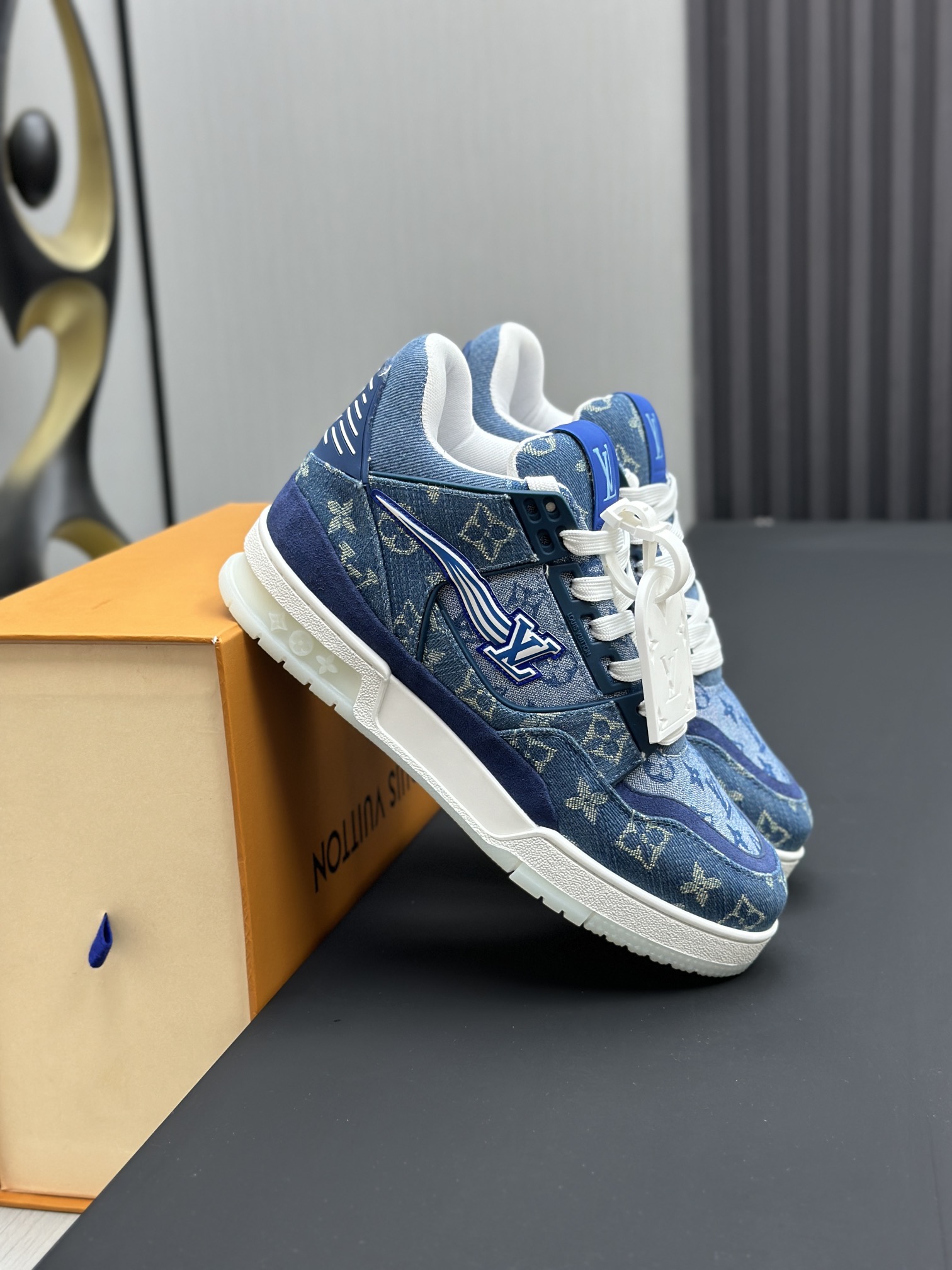 Louis Vuitton Sneakers
