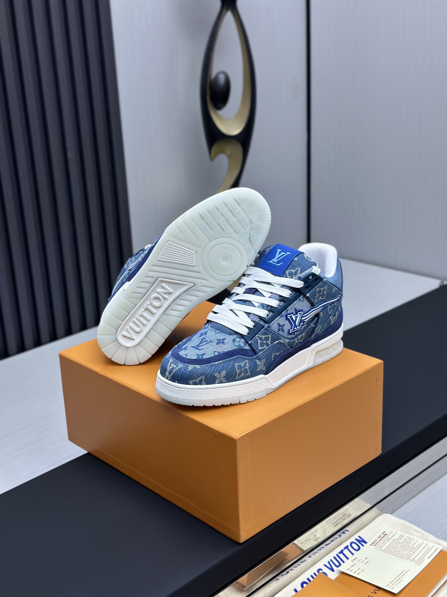 Louis Vuitton Sneakers