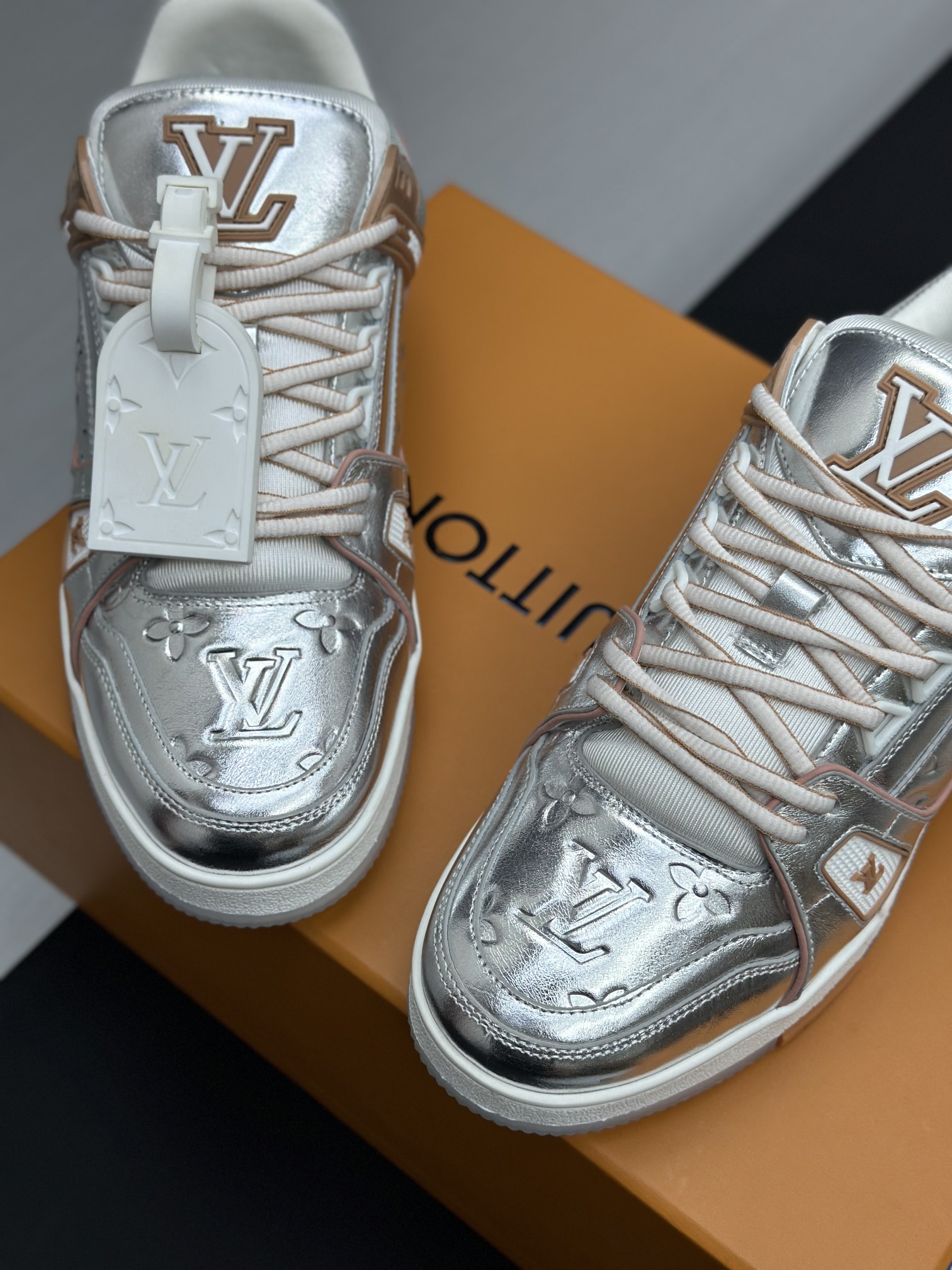 Louis Vuitton Sneakers