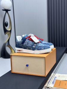 Louis Vuitton Sneakers