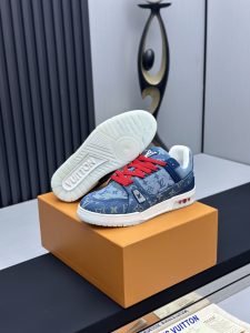 Louis Vuitton Sneakers