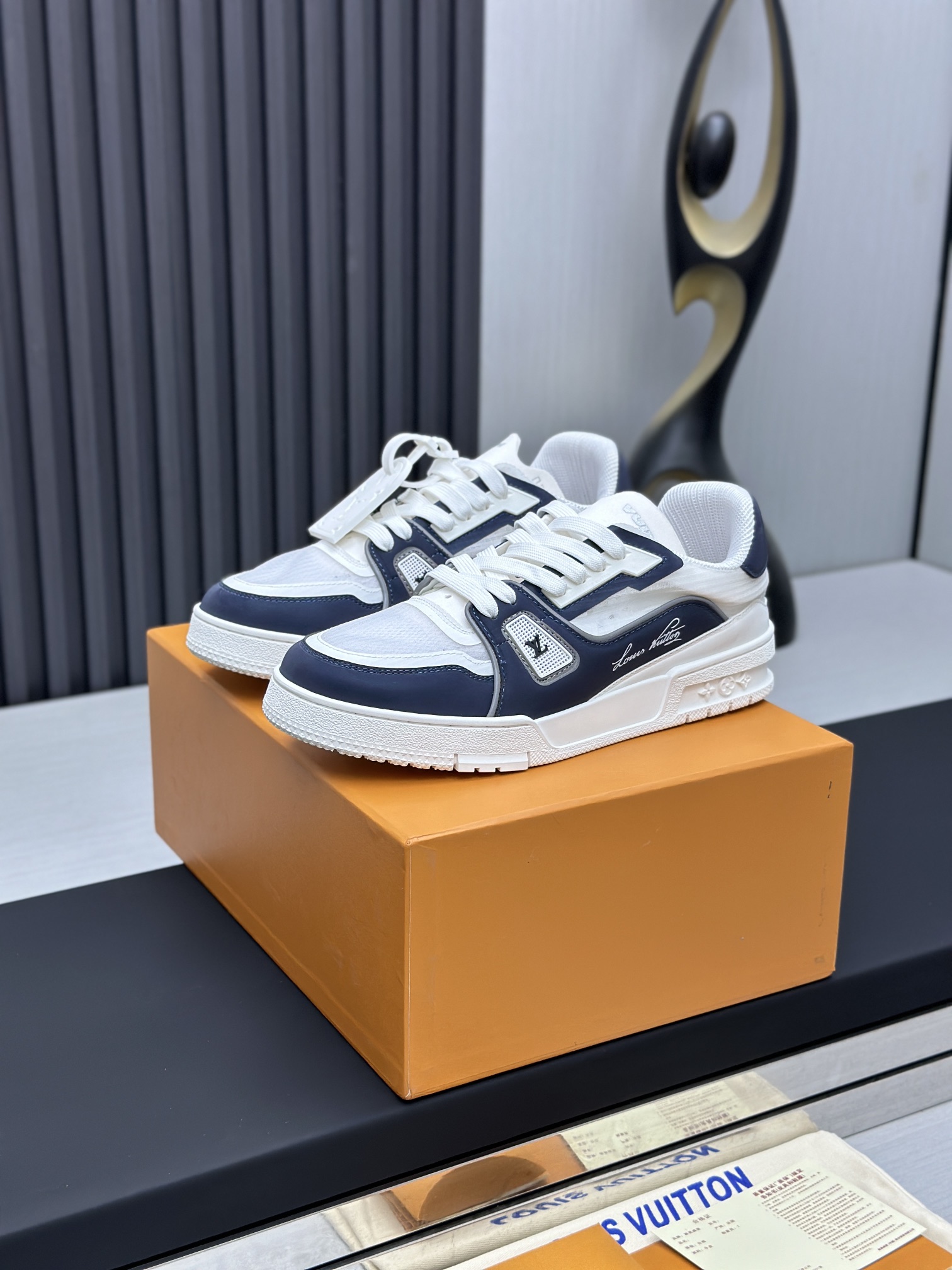Louis Vuitton Sneakers
