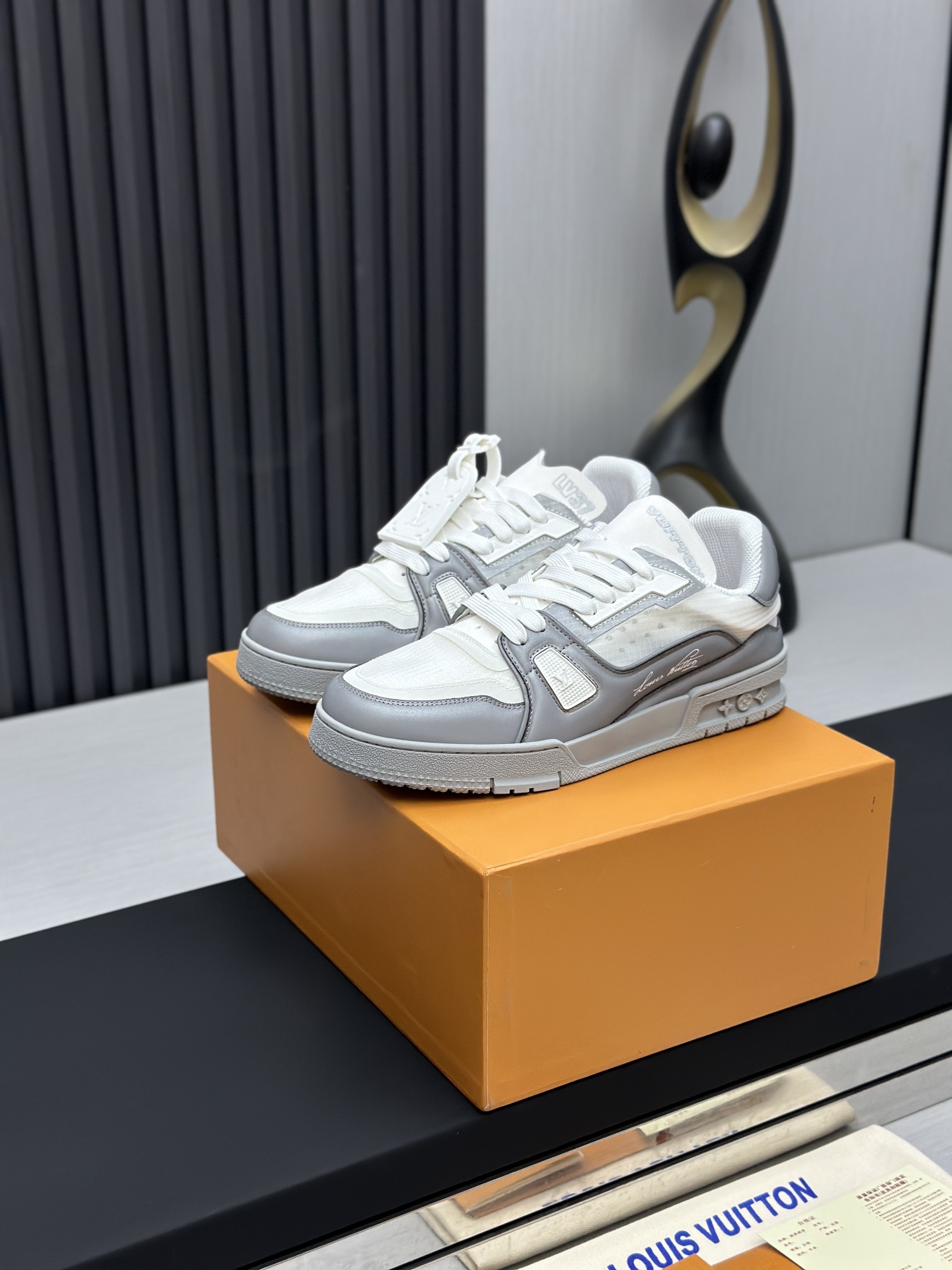 Louis Vuitton Sneakers