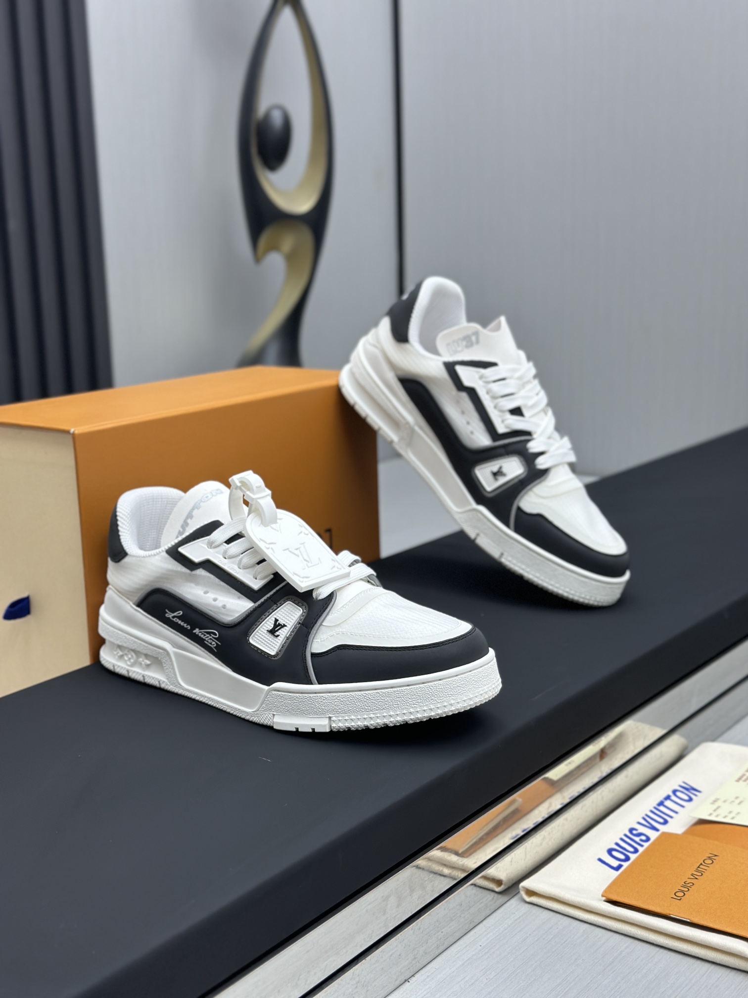Louis Vuitton Sneakers