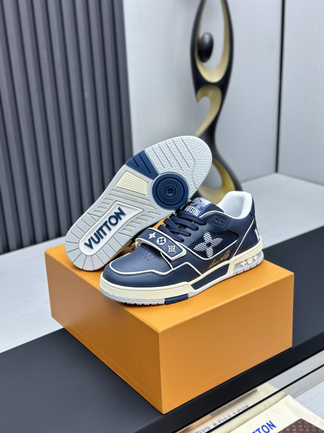 Louis Vuitton Sneakers