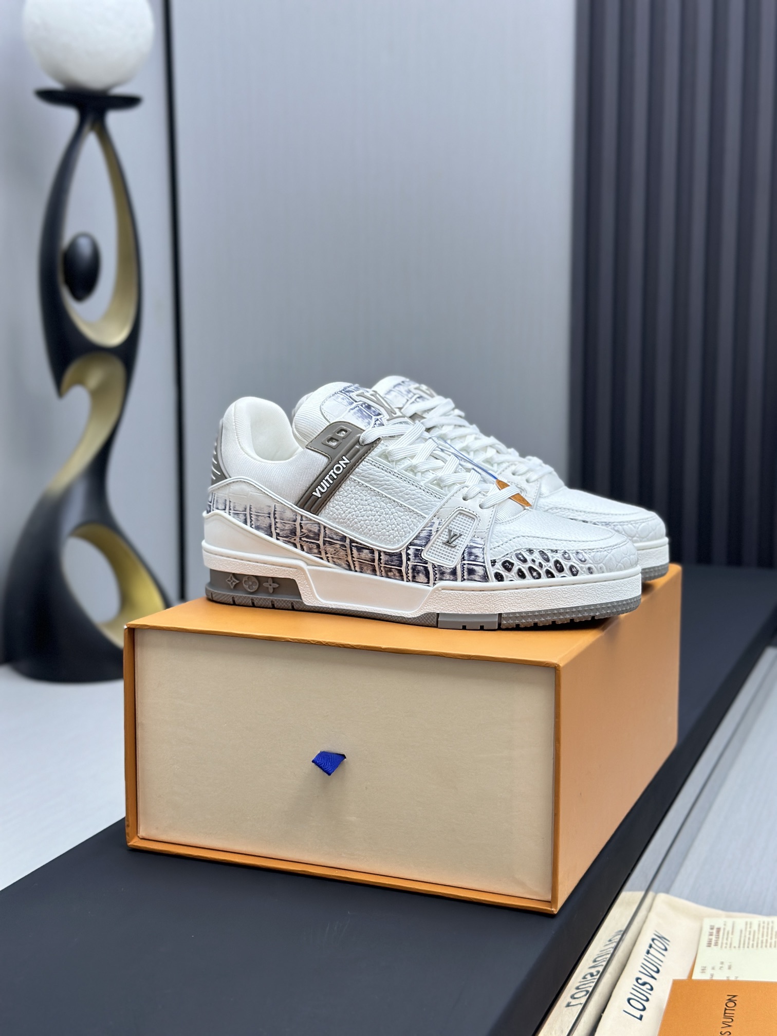Louis Vuitton Sneakers