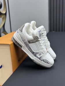 Louis Vuitton Sneakers
