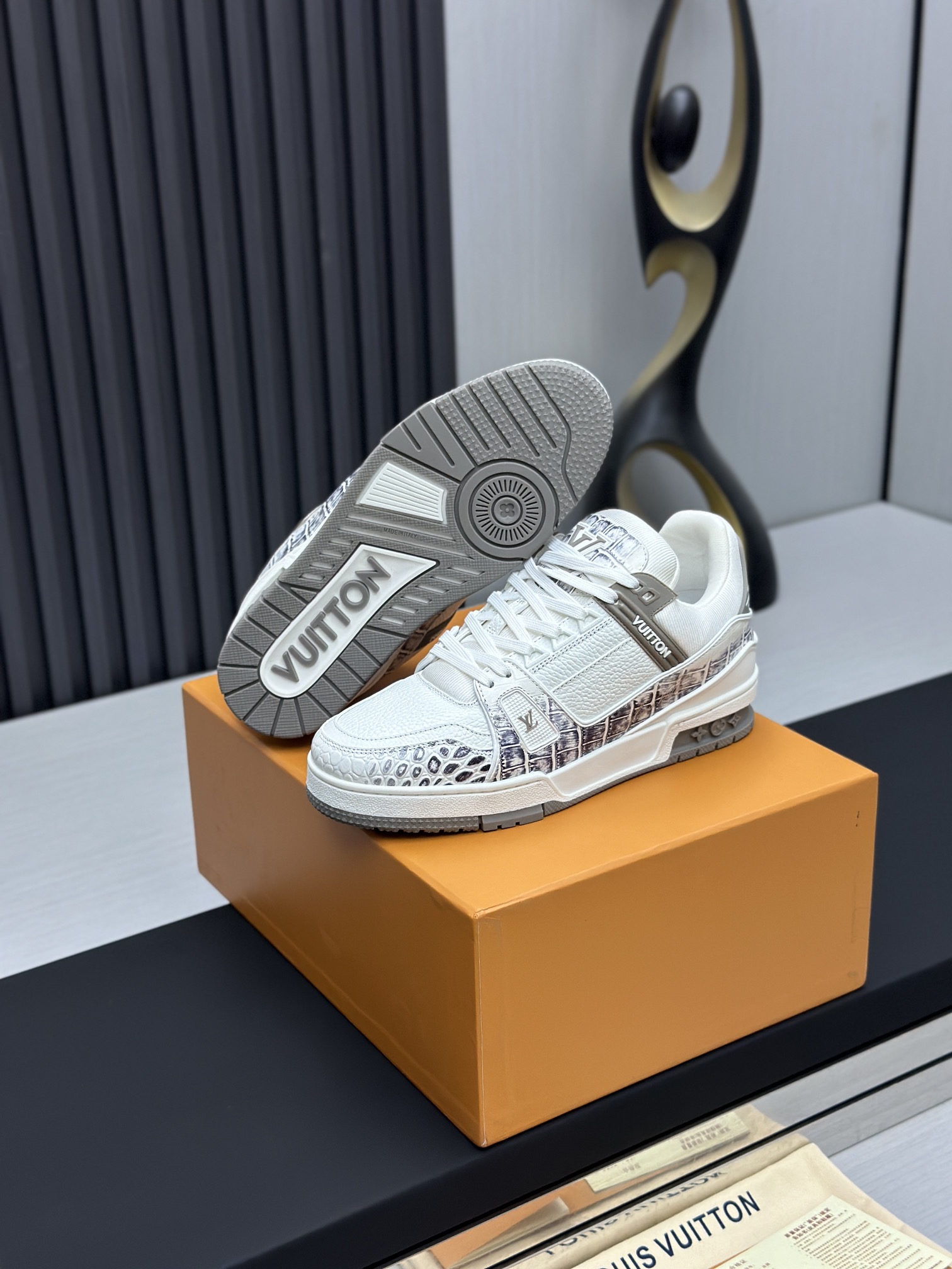 Louis Vuitton Sneakers