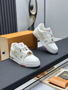 Louis Vuitton Sneakers