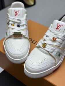 Louis Vuitton Sneakers