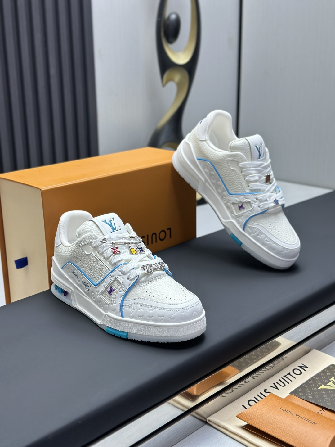 Louis Vuitton Sneakers