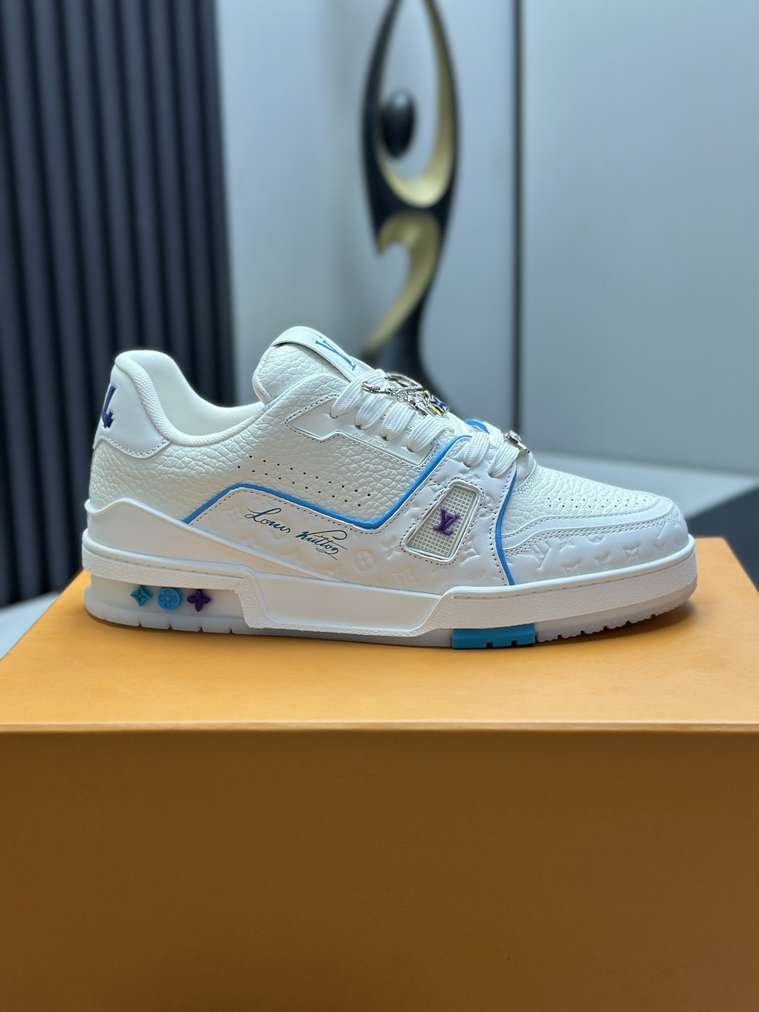 Louis Vuitton Sneakers