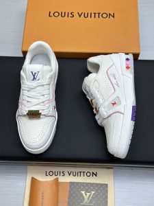 Louis Vuitton Sneakers