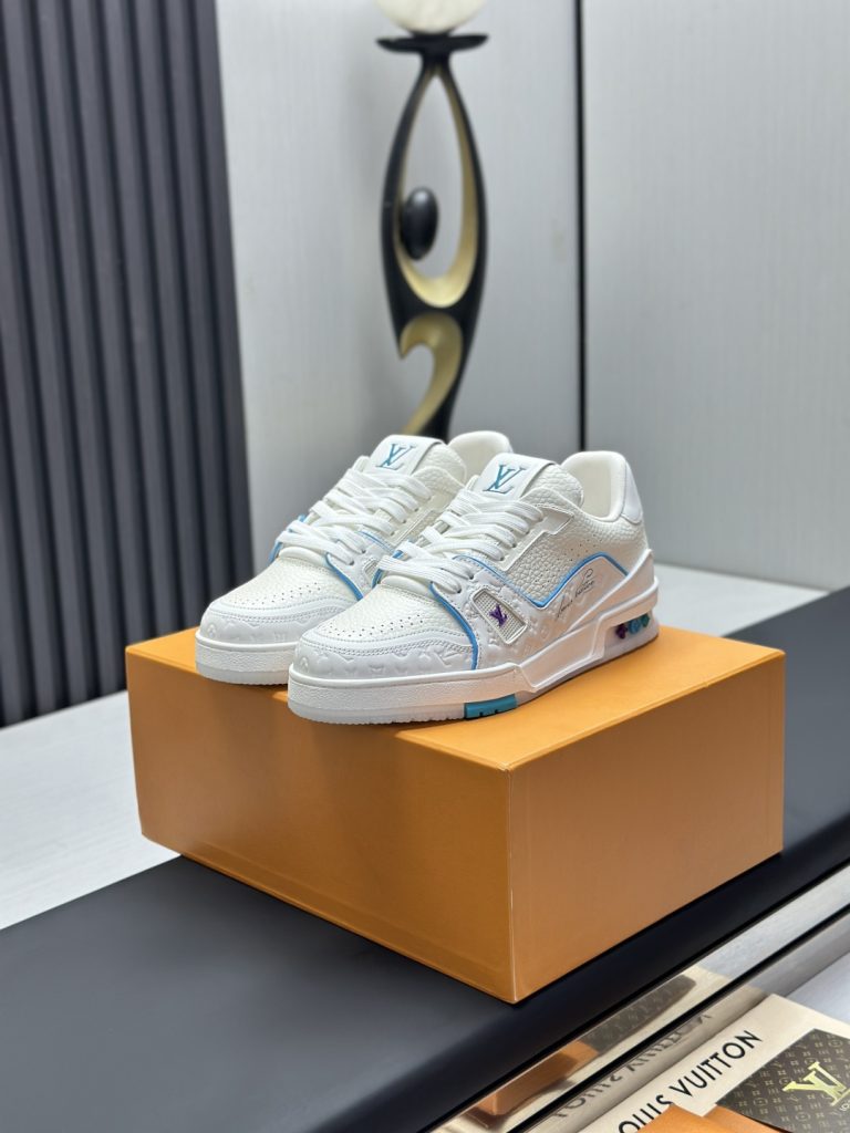 Louis Vuitton Sneakers