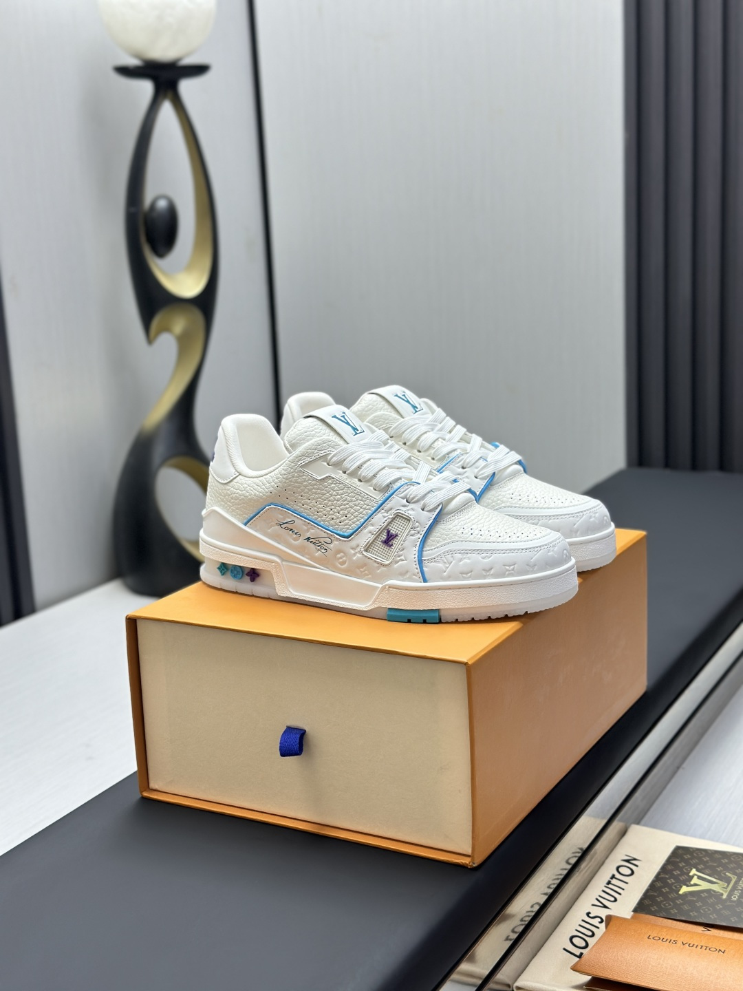 Louis Vuitton Sneakers