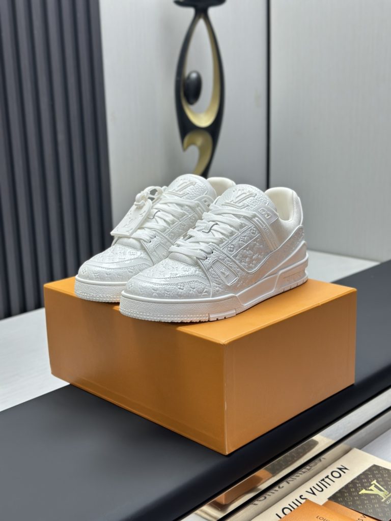 Louis Vuitton Sneakers