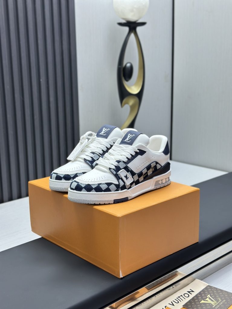 Louis Vuitton Sneakers