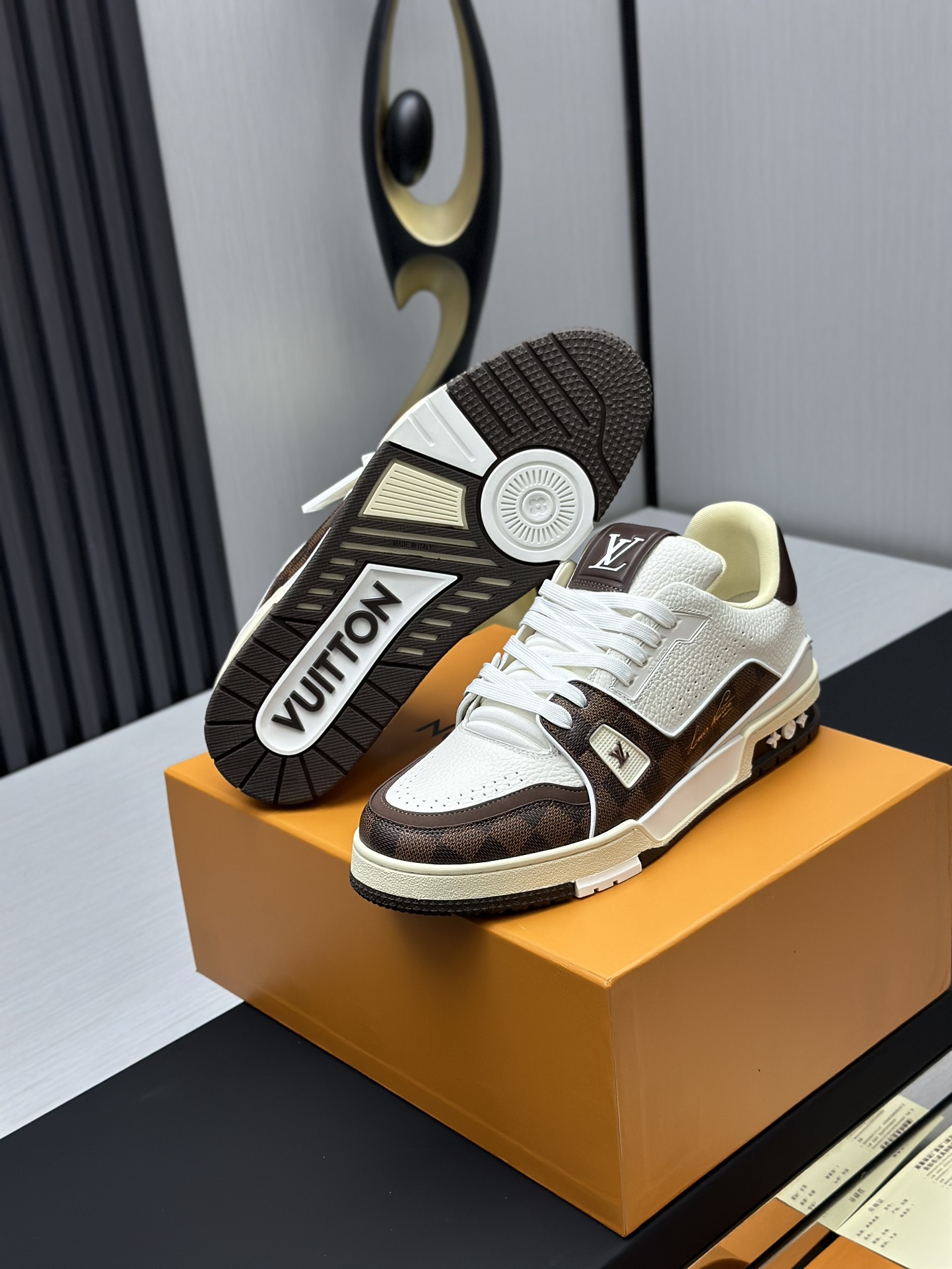 Louis Vuitton Sneakers